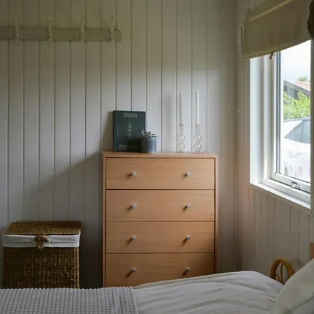 Hébergement de vacances Summer House With Sea View At Gronsund